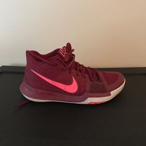 Kyrie 3 Basketball shoe